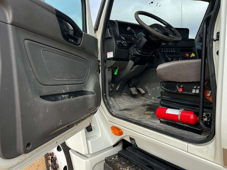 2019-international-lt-image-11