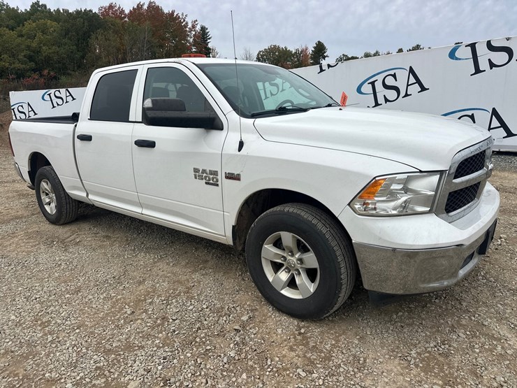 2019-ram-1500-classic-image-7