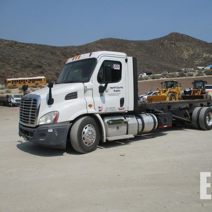 2012 FREIGHTLINER CASCADIA 113