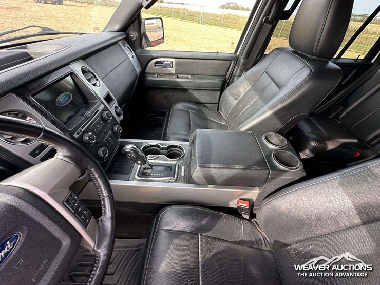 2016-ford-expedition-limited-image-8