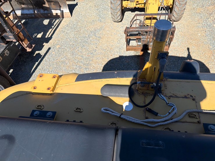 2013-caterpillar-c9-image-66