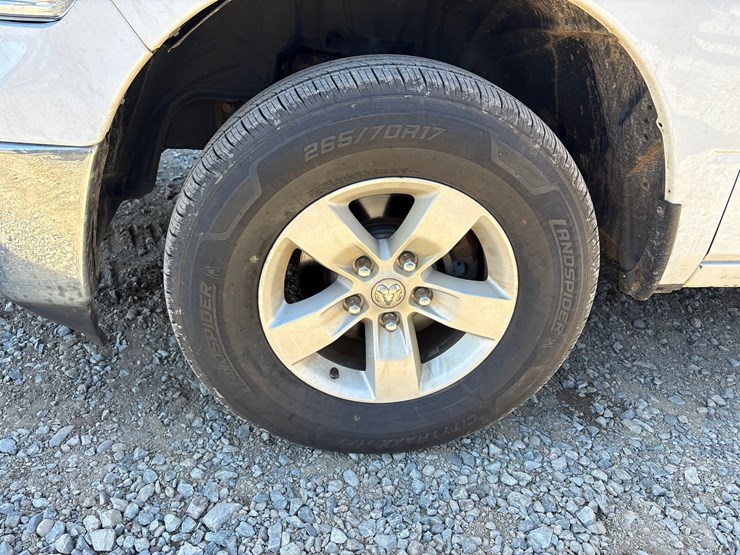 2019-ram-1500-classic-image-66