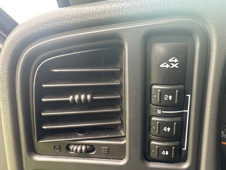2003-chevrolet-2500-image-50