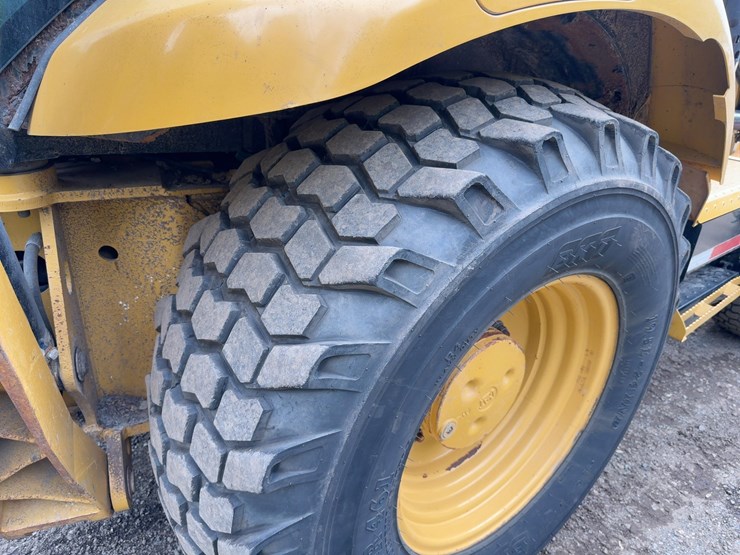 2012-caterpillar-430f-image-14