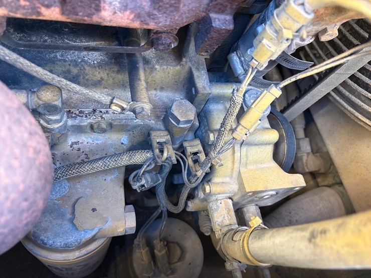 caterpillar-d5m-lgp-image-43