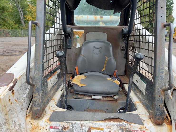 2006-bobcat-s300-image-16