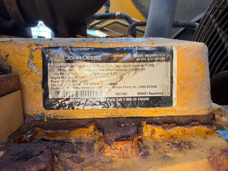 2005-deere-310sg-image-54