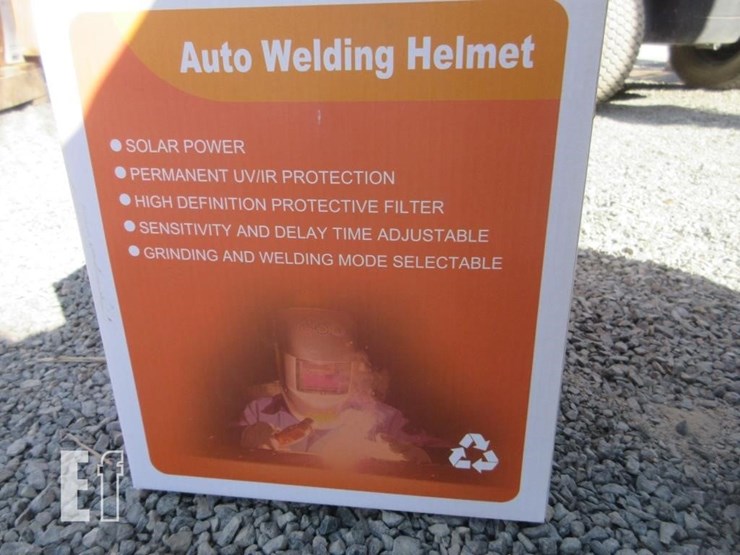 (2)-welding-helmets-image-3