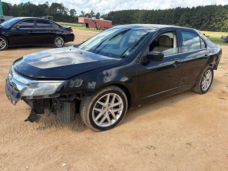 2010-ford-fusion-4-door-sedan-(215,818-miles)-image-1