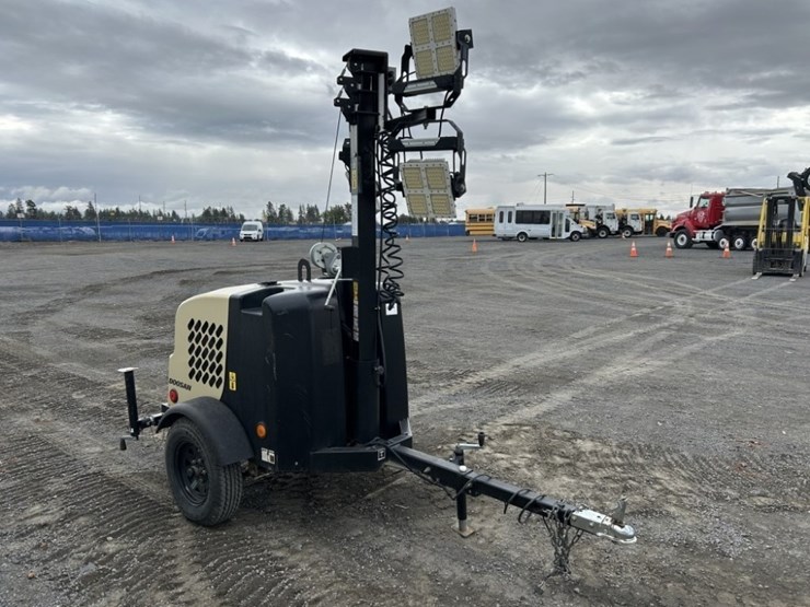 2021-doosan-6kw-towable-light-tower-image-7