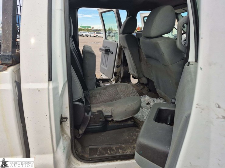2014-ford-f350-image-24