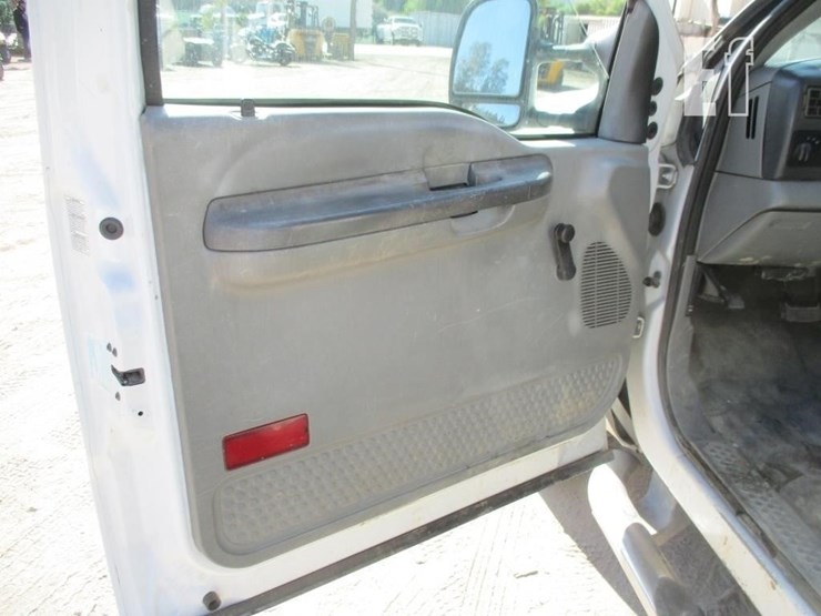2003-ford-f450-image-12