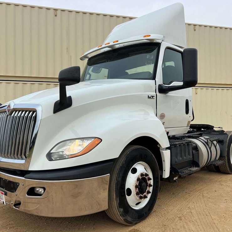 2019 INTERNATIONAL LT