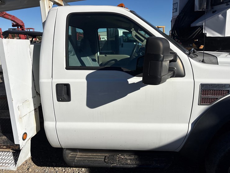 2008-ford-f550-image-21
