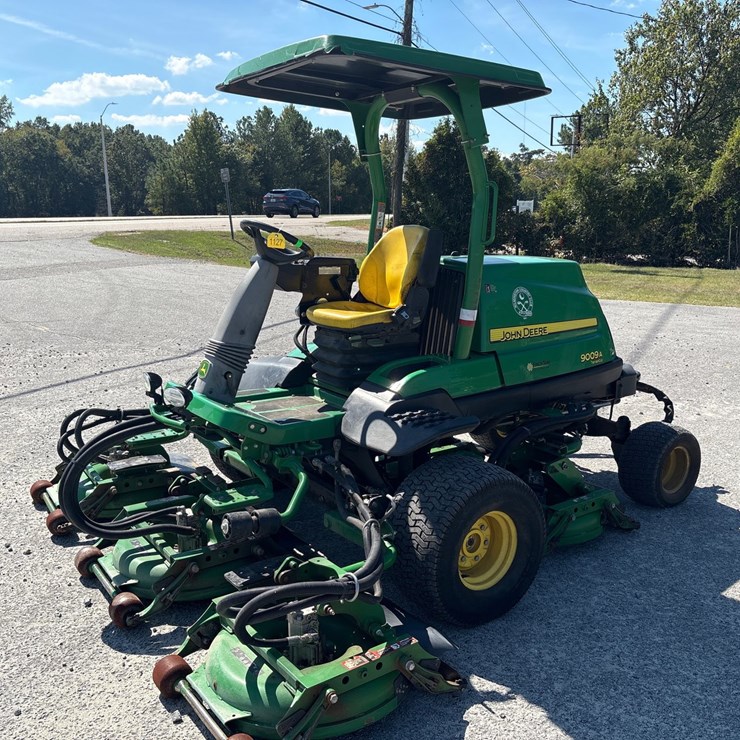 JOHN DEERE 9009A