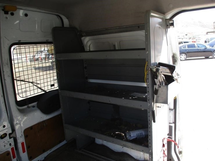 2010-ford-transit-image-10
