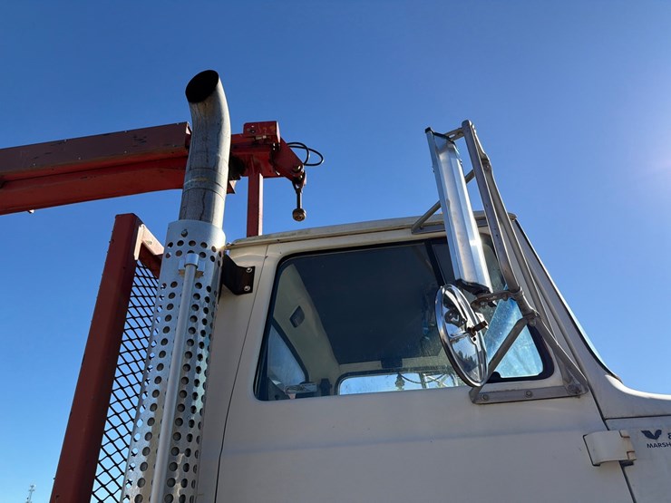 ford-l9000-image-79