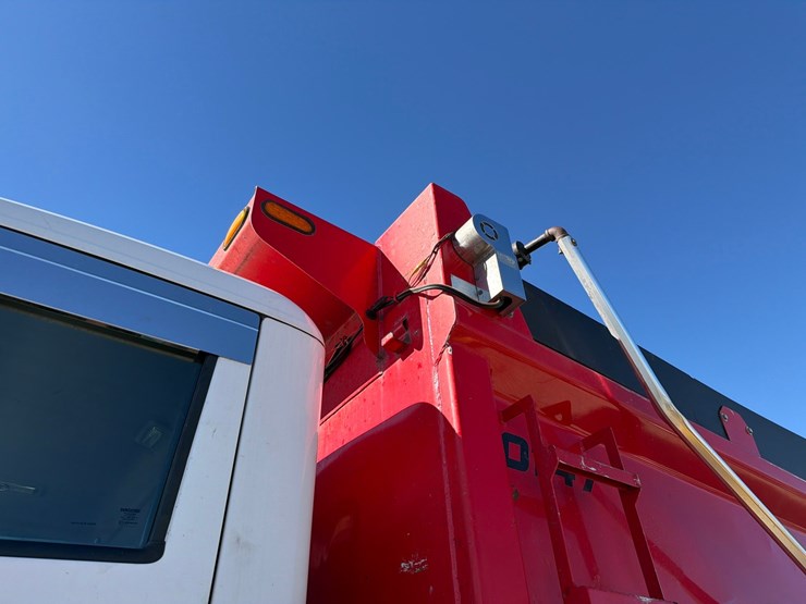 2016-kenworth-t880-image-14