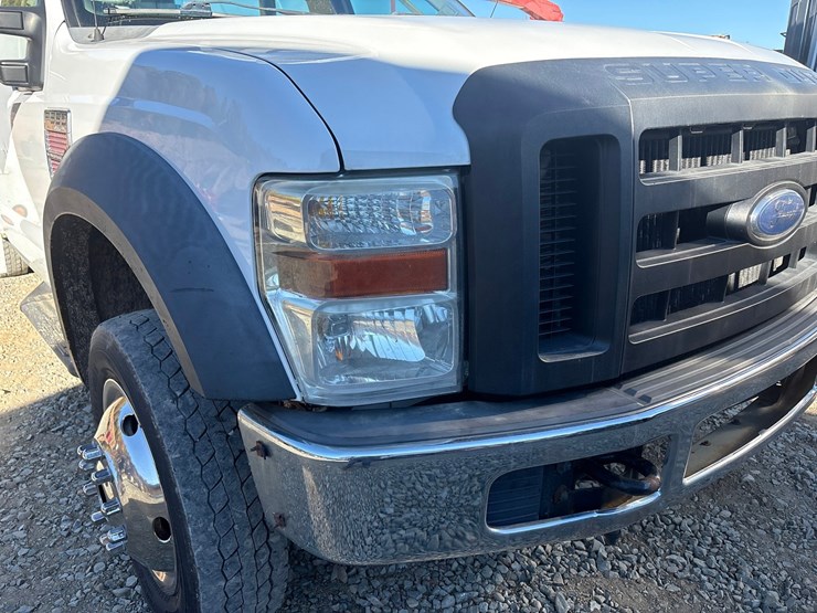 2008-ford-f550-image-25