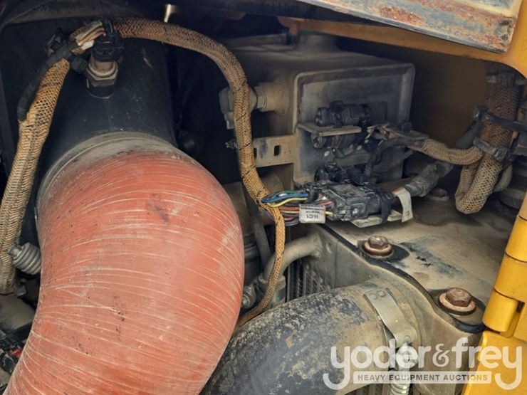 2021-caterpillar-d5-lgp-image-48
