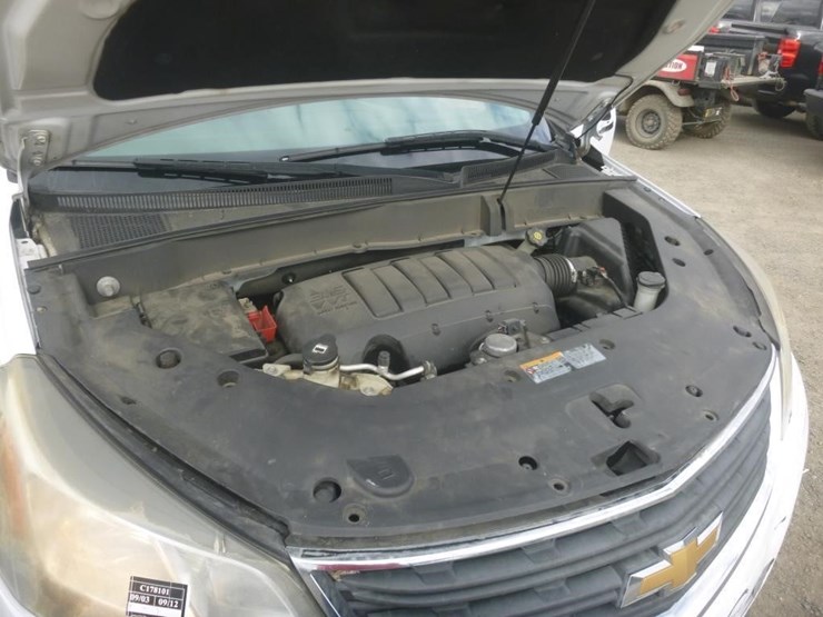 2017-chevrolet-traverse-image-13