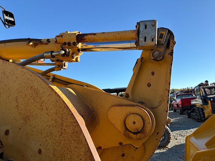 caterpillar-938g-image-41