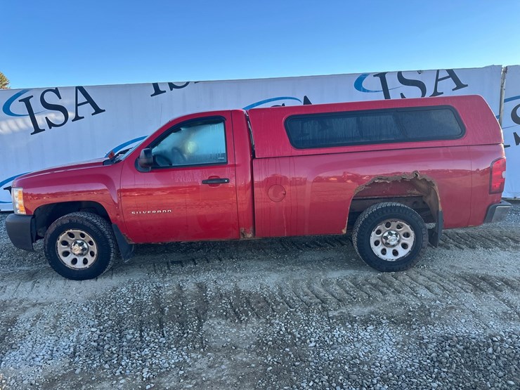 2013-chevrolet-1500-image-2