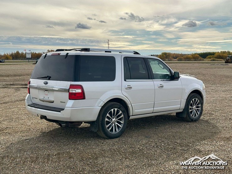 2016-ford-expedition-limited-image-3