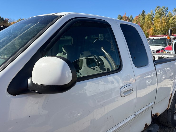 2001-ford-f150-xlt-image-12