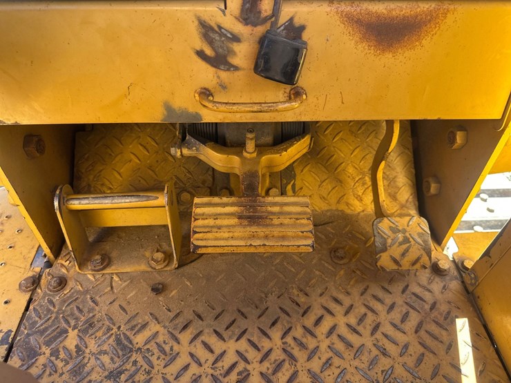caterpillar-d3c-xl-image-35