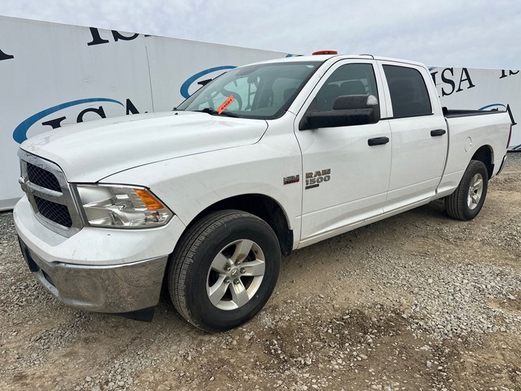 2019-ram-1500-classic-image-1