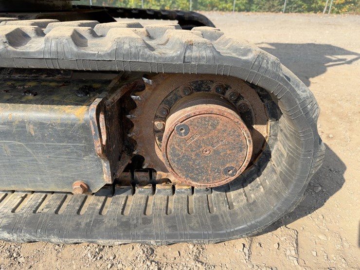 2016-caterpillar-304e2-cr-image-23
