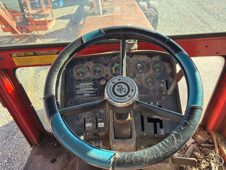 massey-ferguson-1135-image-49