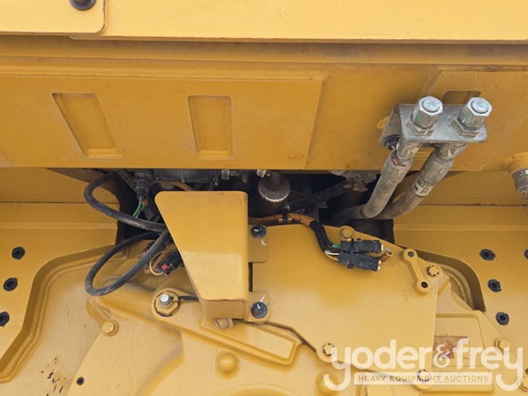 2021-caterpillar-d5-lgp-image-34