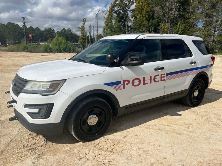 2017-ford-explorer-image-1