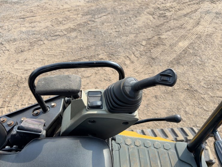 2016-caterpillar-304e2-cr-image-31