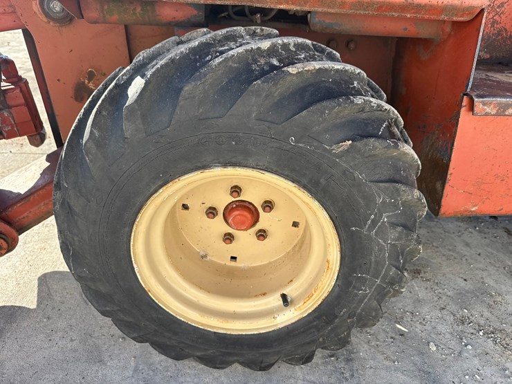 ditch-witch-350sx-image-43