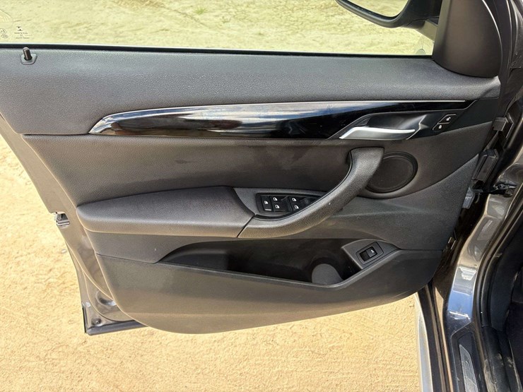2016-bmw-x1-image-9