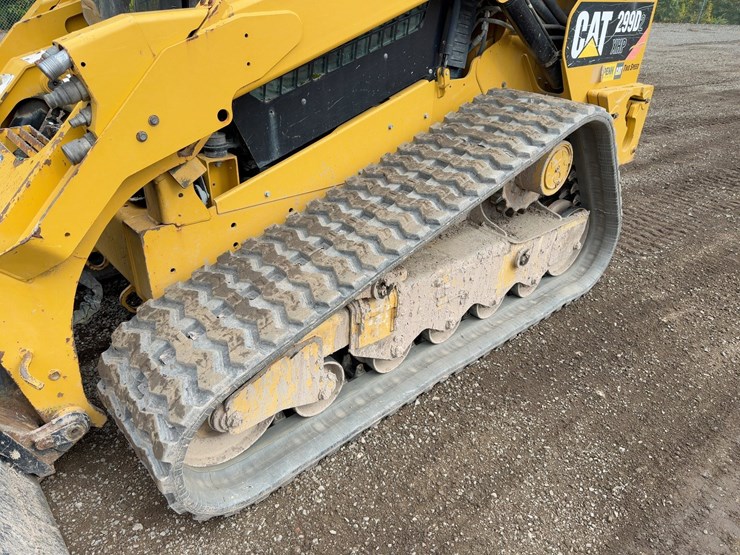2020-caterpillar-299d2-xhp-image-17