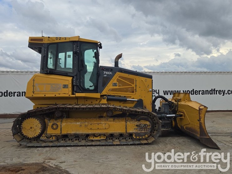 2021-deere-750l-lgp-image-6