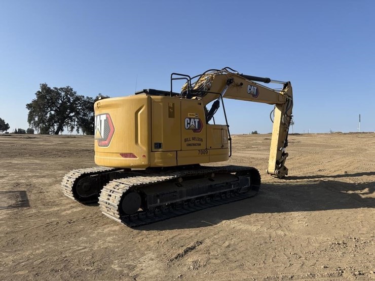 2023-caterpillar-325-image-2