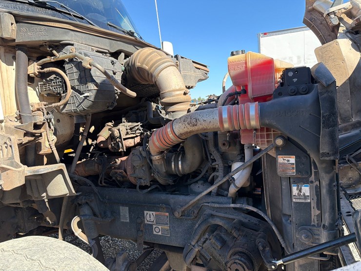 2016-kenworth-t880-image-90