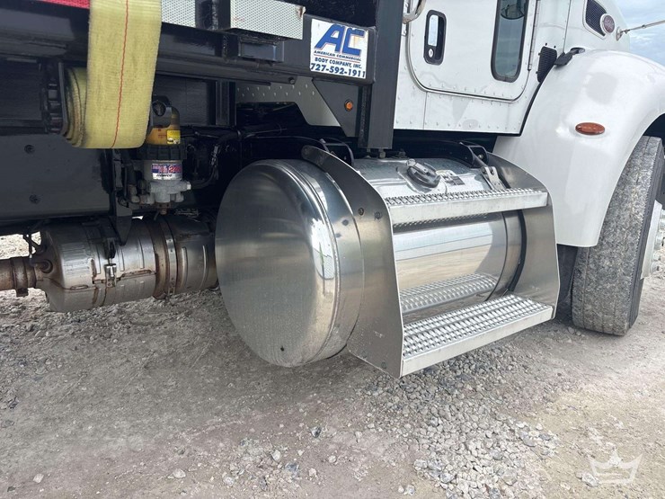 2019-peterbilt-330-image-38