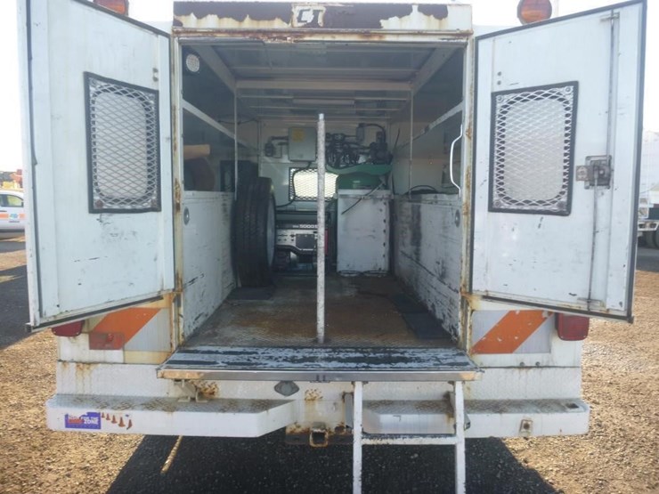 2005-ford-f450-image-8