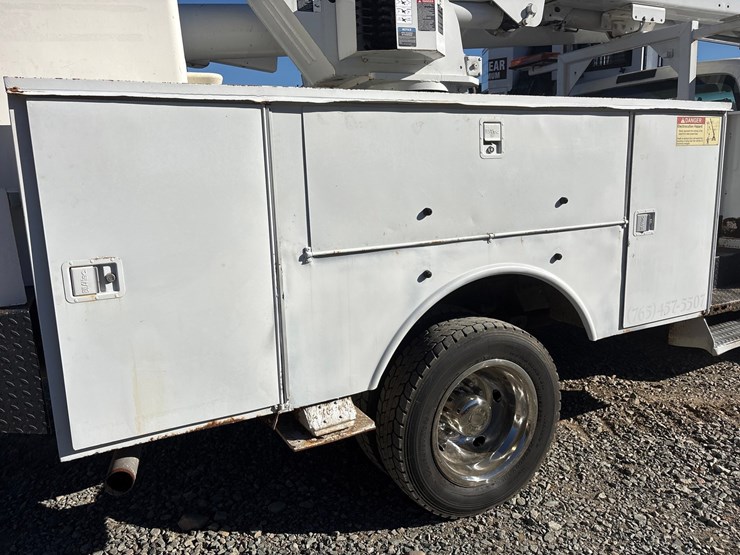 2008-ford-f550-image-19