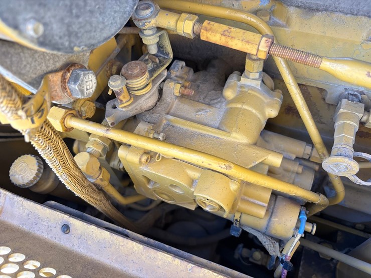 caterpillar-d5m-lgp-image-38