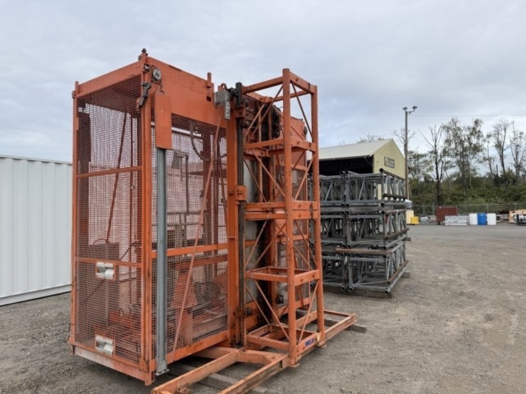 alimak-ab-100'-construction-elevator-image-4