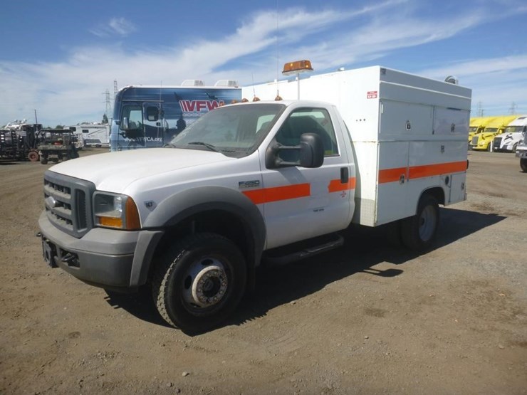 2005-ford-f450-image-1