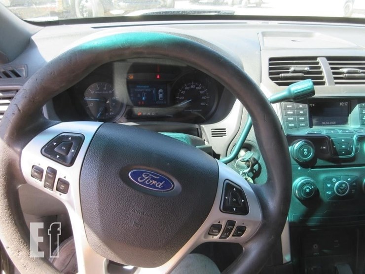2015-ford-explorer-image-9