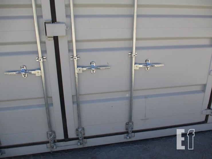 40'-high-cube-shipping-container-image-5